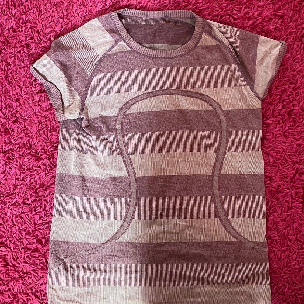 Lululemon T-shirt